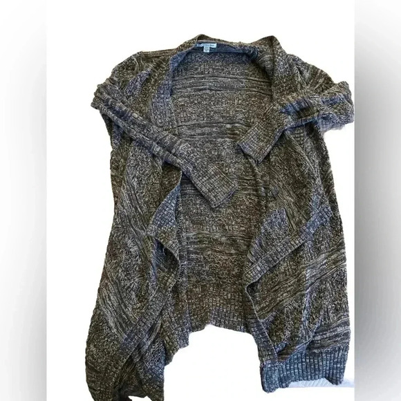 Women’s American Eagle Cardigan Size Medium - Picture 1 of 4